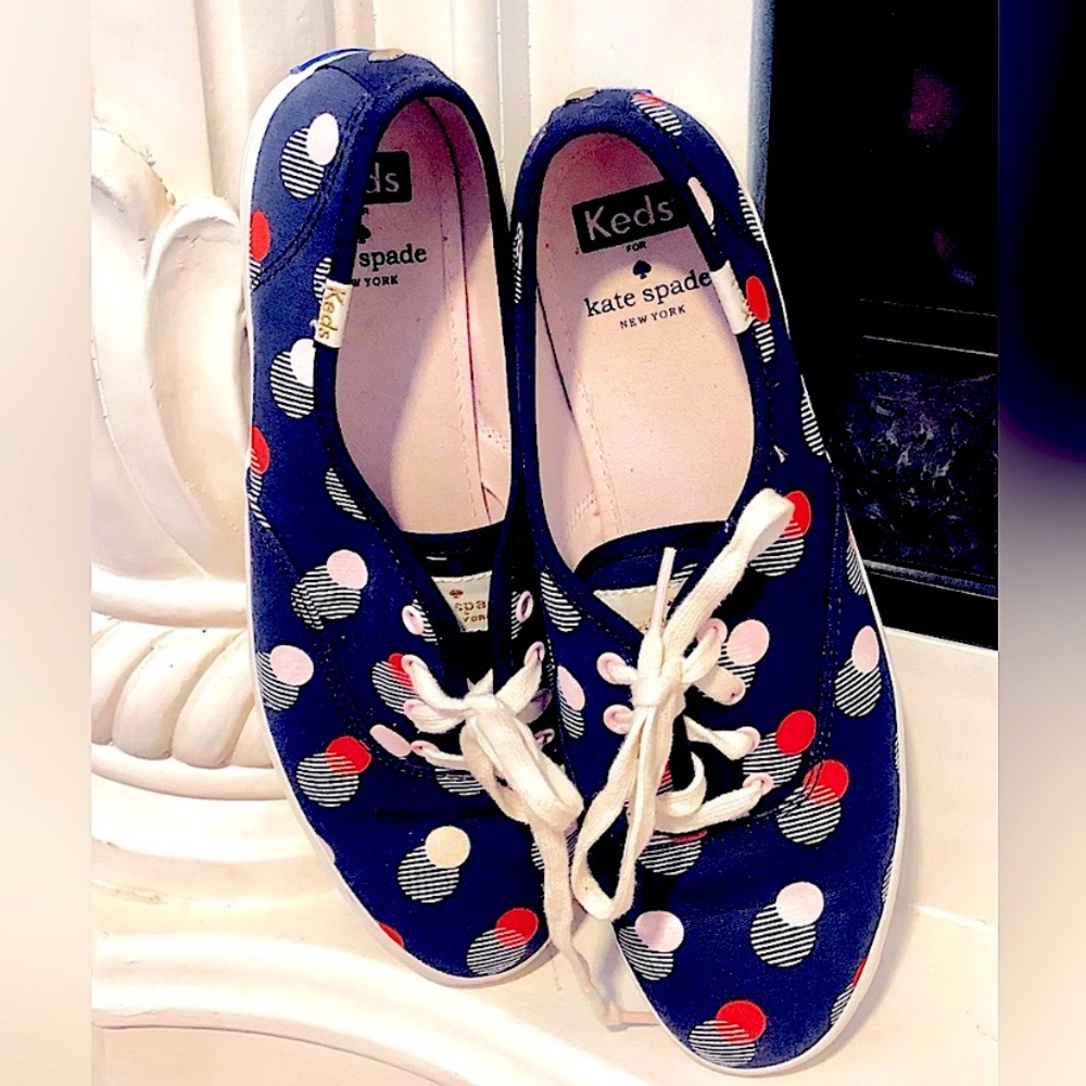 Kate Spade and Keds Collaborative! Adorable sneakers!